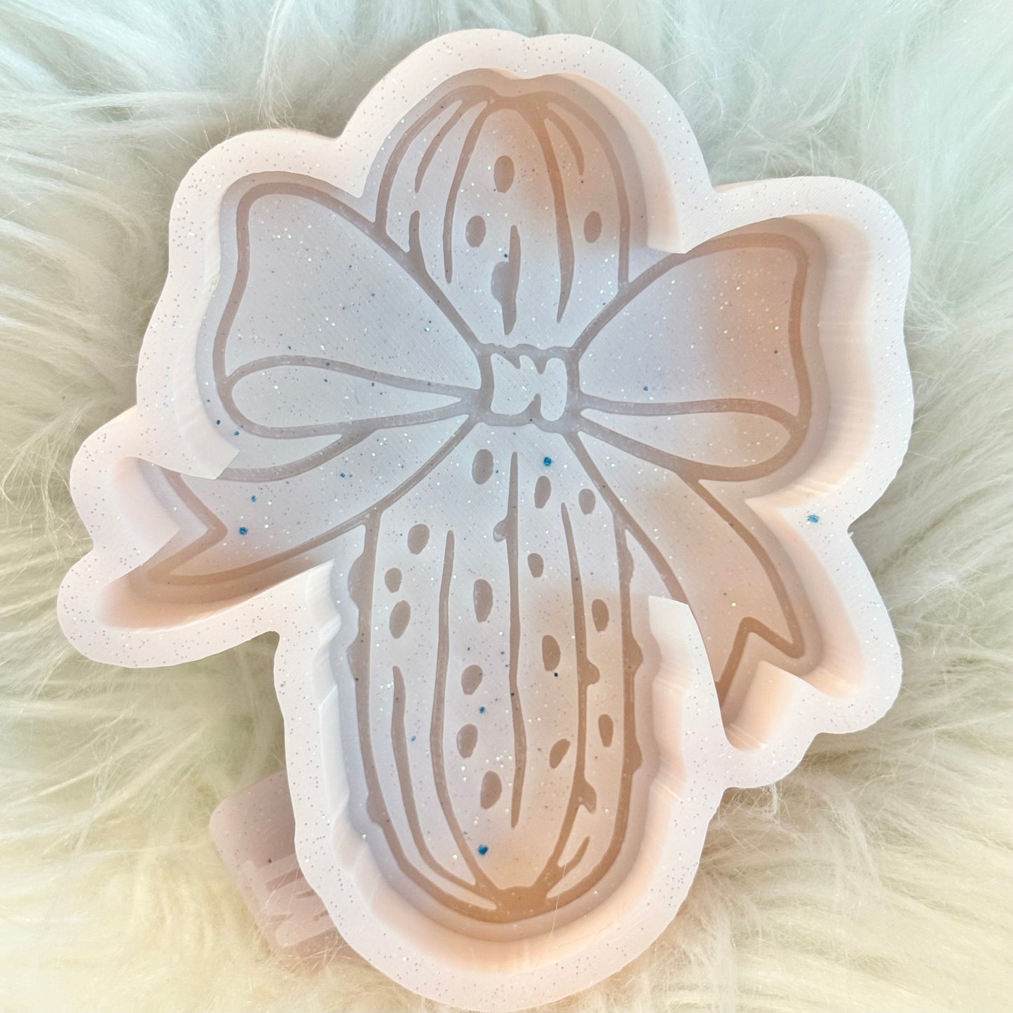 Pickle with a bow mold
