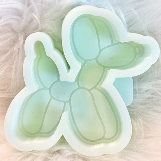 Balloon dog mold