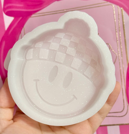 Checkered beanie smiley mold